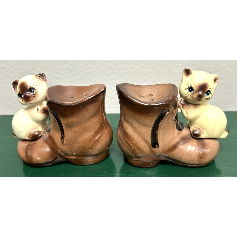 Vtg Cat Kitten Ceramic Salt & Pepper Shaker Set Fine Quality Lego Japan